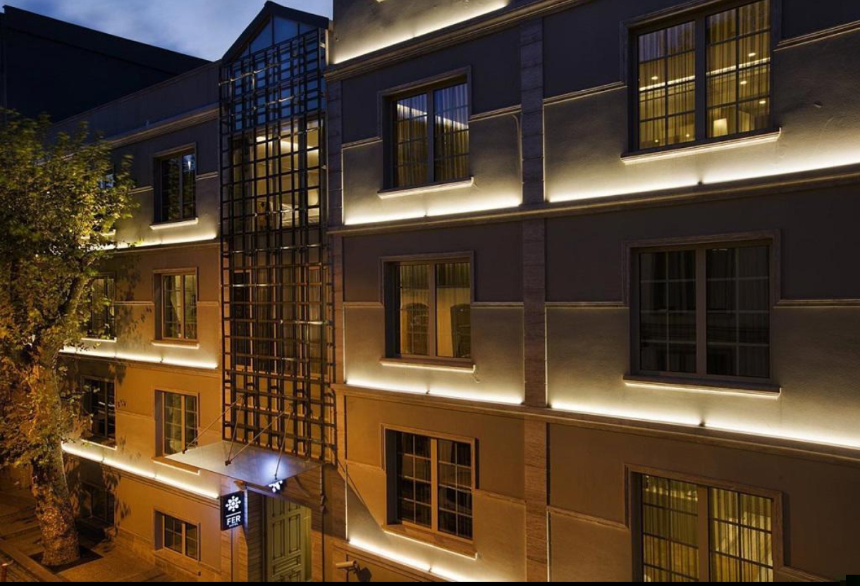 Fer Hotel Transfer Rehberi: İstanbul Havalimanı ve Sabiha Gökçen Ulaşımı (2026)